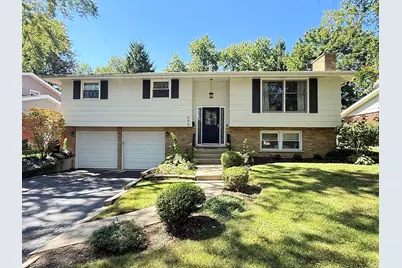 546 S Stuart Lane, Palatine, IL 60067 - Photo 1