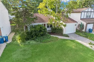 1460 Walden Cir, Aurora, IL 60506 - Photo 1