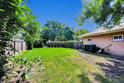 901 Park Plaine Avenue, Park Ridge, IL 60068 - Photo 17