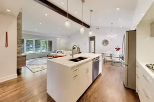 901 Park Plaine Ave, Park Ridge, IL 60068 - Photo 5