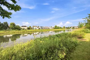 2509 Bluewater Dr, Wauconda, IL 60084 - Photo 3