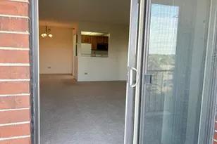 1 Bloomingdale Pl, Bloomingdale, IL 60108 - Photo 17