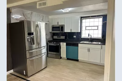 9513 S Merrion Avenue, Chicago, IL 60617 - Photo 3