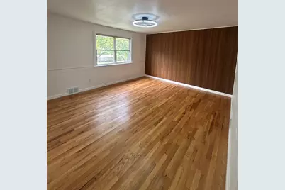 9513 S Merrion Avenue, Chicago, IL 60617 - Photo 9