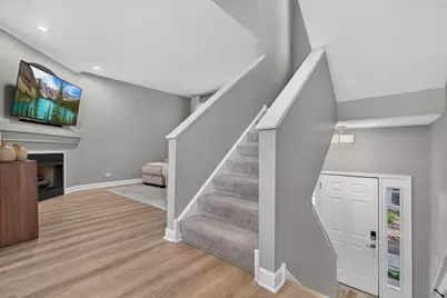 541 Pheasant Trail, Saint Charles, IL 60174 - Photo 5