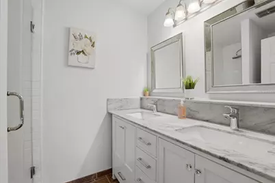 1747 W Crystal Lane #207, Mount Prospect, IL 60056 - Photo 9