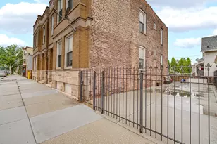 2608 W 38th St, Chicago, IL 60632 - Photo 17
