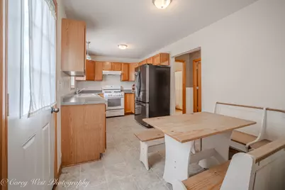 1321 Oakwood Avenue, Dekalb, IL 60115 - Photo 15