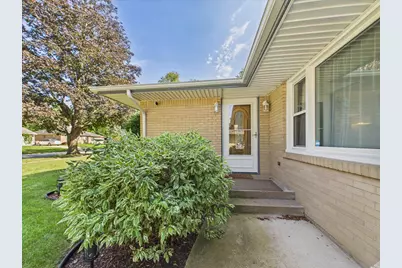 912 Chelsea Avenue, Rockford, IL 61107 - Photo 5