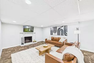 912 Chelsea Ave, Rockford, IL 61107 - Photo 41