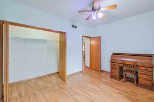1321 Dancing Bear Ln, Elgin, IL 60120 - Photo 21