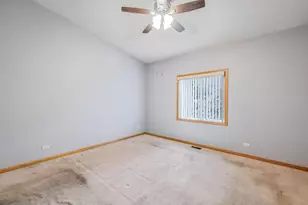 1321 Dancing Bear Ln, Elgin, IL 60120 - Photo 15
