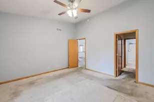 1321 Dancing Bear Ln, Elgin, IL 60120 - Photo 17