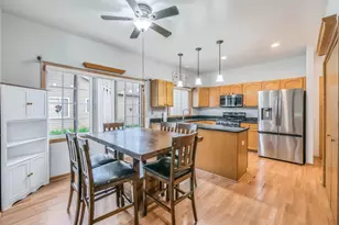 1321 Dancing Bear Ln, Elgin, IL 60120 - Photo 11
