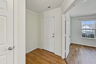 711 Lauterbur Ln, Champaign, IL 61822 - Photo 5