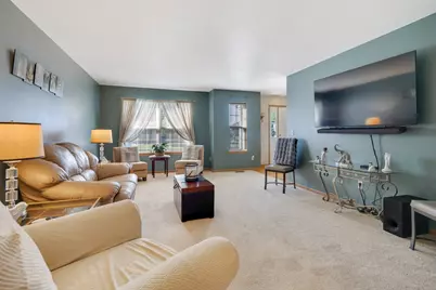 181 W Prairiefield Avenue, Cortland, IL 60112 - Photo 11