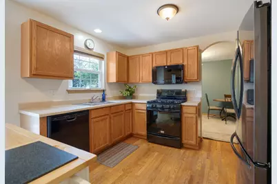 181 W Prairiefield Avenue, Cortland, IL 60112 - Photo 17