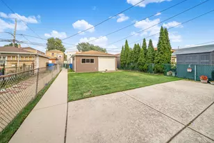 6739 S Kedvale Ave, Chicago, IL 60629 - Photo 27