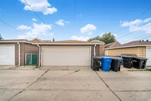 6739 S Kedvale Ave, Chicago, IL 60629 - Photo 29