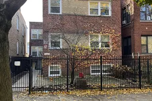 1727 W North Shore Ave, Chicago, IL 60626 - Photo 1