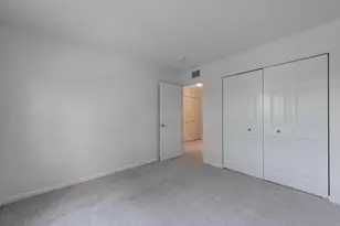 [Address not provided], Elgin, IL 60120 - Photo 25