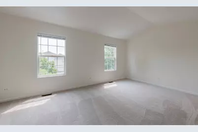 [Address not provided], Elgin, IL 60120 - Photo 15