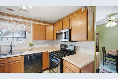 2917 Shelly Lane #2917, Aurora, IL 60504 - Photo 9