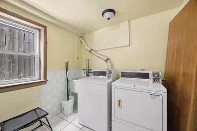 7408 W 58th Street, Summit, IL 60501 - Photo 17