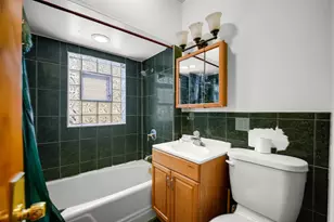 3511 W 58th Pl, Chicago, IL 60629 - Photo 7