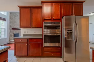 1226 Bradley Cir, Elgin, IL 60120 - Photo 9
