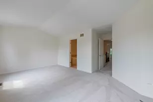 1226 Bradley Cir, Elgin, IL 60120 - Photo 17