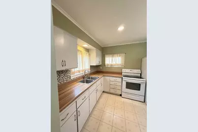 4412 Yackley Avenue, Lisle, IL 60532 - Photo 11
