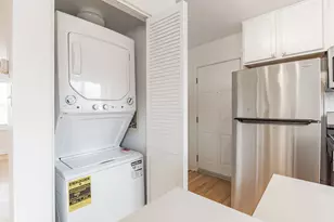 2914 W Berwyn St, Chicago, IL 60625 - Photo 3