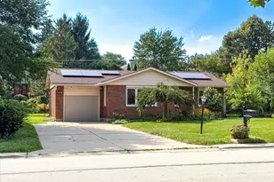 722 N Stephen Dr, Palatine, IL 60067 - Photo 1