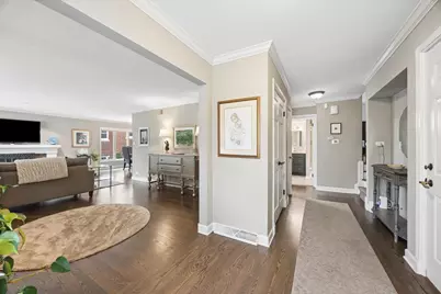 110 S Herbert Road, Riverside, IL 60546 - Photo 9