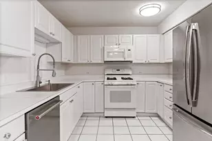 230 E Ontario St, Chicago, IL 60611 - Photo 5