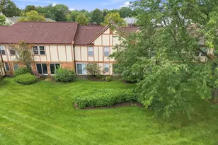 2018 Quaker Hollow Ln, Streamwood, IL 60107 - Photo 33
