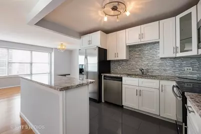 6157 N Sheridan Road #16L, Chicago, IL 60660 - Photo 5