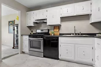 4711 Saint Joseph Creek Road #2G, Lisle, IL 60532 - Photo 11