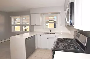 6925 N Rosemary Ln, Niles, IL 60714 - Photo 5