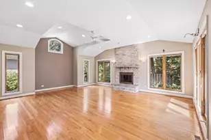 309 Forest Knoll Rd, Lake Bluff, IL 60044 - Photo 3