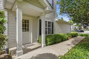 2471 Stoughton Cir, Aurora, IL 60502 - Photo 1
