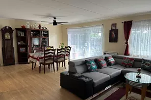 1033 Busse Hwy, Park Ridge, IL 60068 - Photo 5