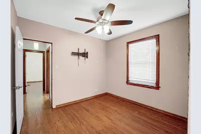 12151 Greenwood Avenue, Blue Island, IL 60406 - Photo 9