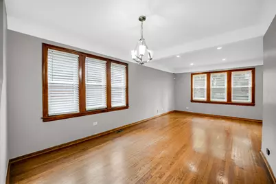12151 Greenwood Avenue, Blue Island, IL 60406 - Photo 5