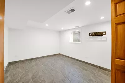 12151 Greenwood Avenue, Blue Island, IL 60406 - Photo 15