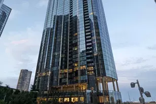 211 N Harbor Dr, Chicago, IL 60601 - Photo 1