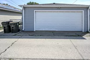 2128 N 72nd Ct, Elmwood Park, IL 60707 - Photo 33