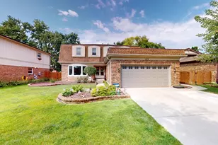 674 Sycamore Ln, Wheeling, IL 60090 - Photo 1