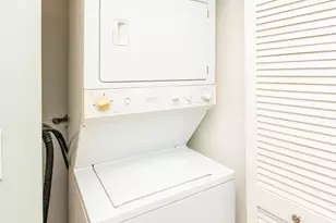 950 W Leland Ave, Chicago, IL 60640 - Photo 9